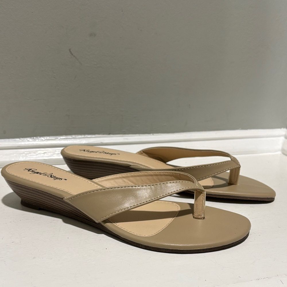 NWOT Angel Steps Women's Beige Wedge Sandals-9.5W